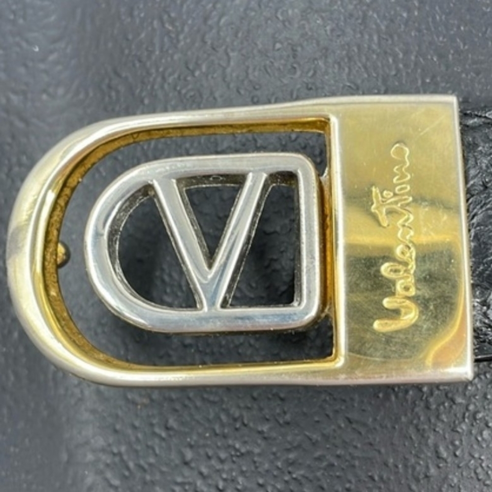 ▪️Valentino Garavani 'V' Leather Belt▪️